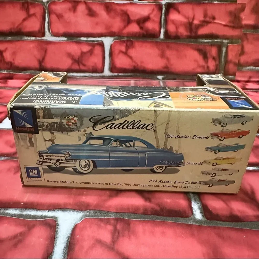 New Ray 1955 Cadillac Eldorado 1:43 Die Cast car